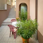 Vanessa Apartman *